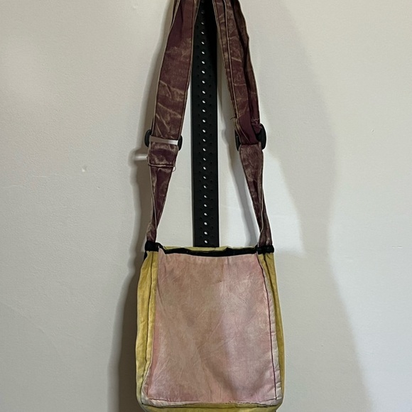 Made In Nepal Shoulder Bag - Picture 3 of 7
